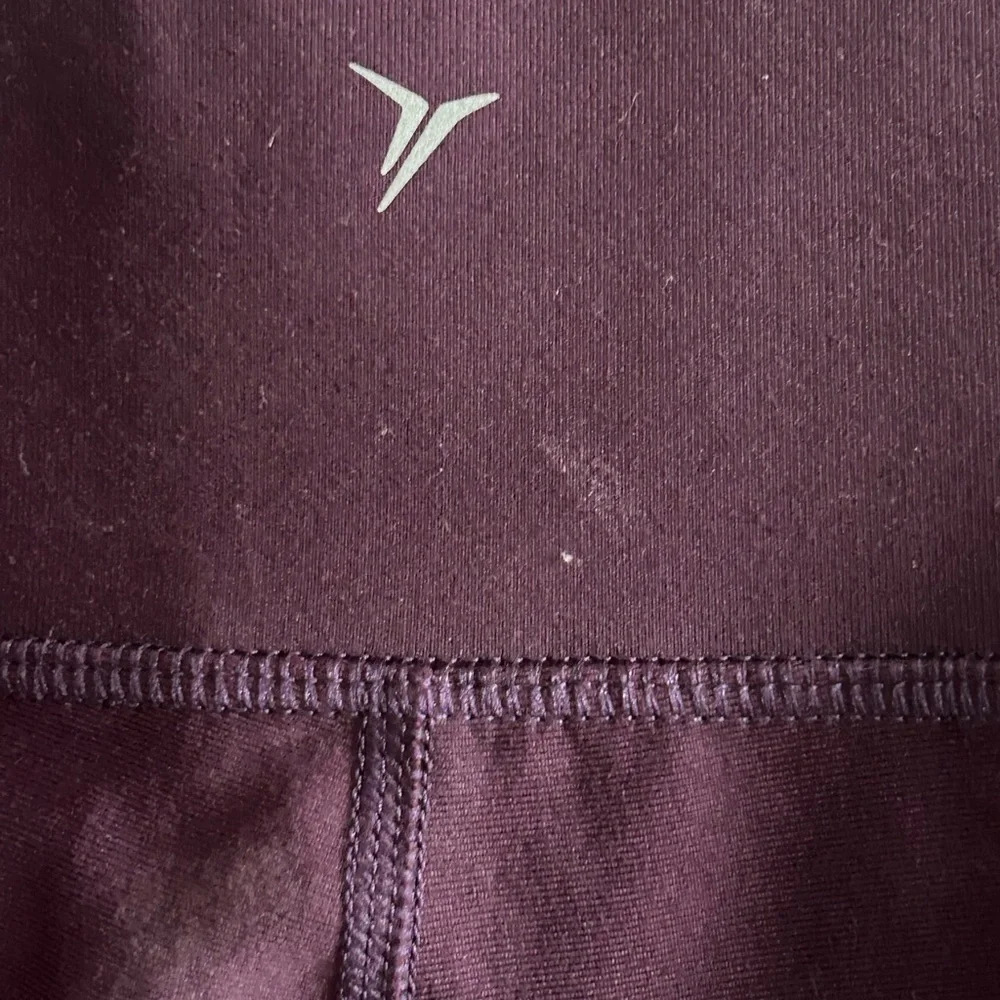 Old Navy elevate built in sculpt purple leggings - Picture 5 of 8